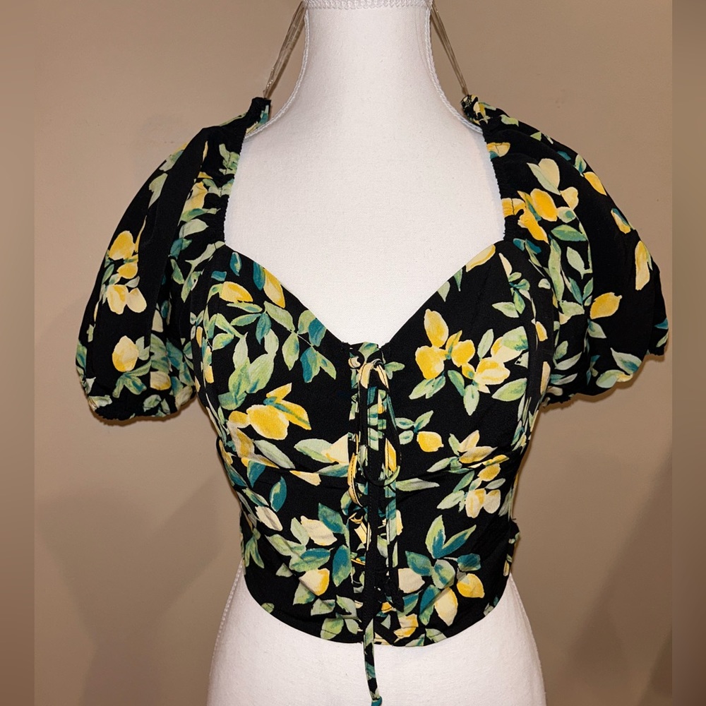 Juniors Black Lemon Print Crop Top SIZE XL